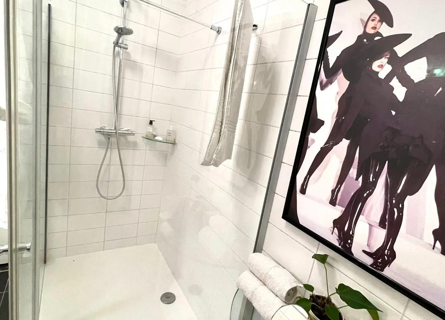 Luxury City Center Apartment With Canal View 1 Kingsize Bed And 1 Sleeping Sofa أمستردام